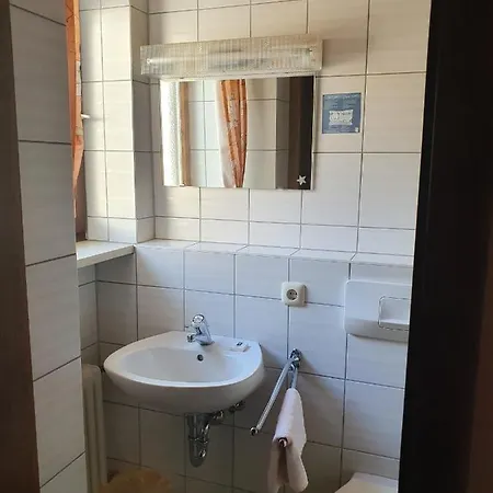Monteurunterkunft Haus Max & Moritz בית אירוח